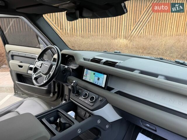 Черный Ленд Ровер Дефендер, объемом двигателя 3 л и пробегом 72 тыс. км за 75999 $, фото 99 на Automoto.ua