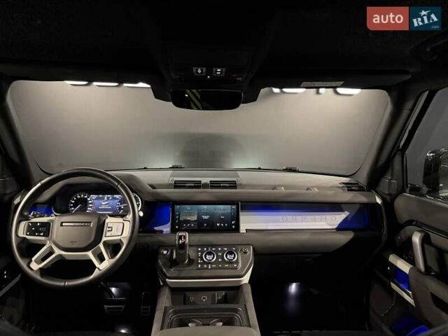 Черный Ленд Ровер Дефендер, объемом двигателя 3 л и пробегом 39 тыс. км за 82900 $, фото 19 на Automoto.ua