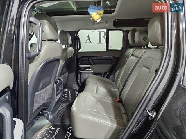 Черный Ленд Ровер Дефендер, объемом двигателя 3 л и пробегом 90 тыс. км за 72999 $, фото 10 на Automoto.ua