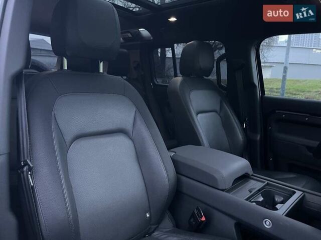 Черный Ленд Ровер Дефендер, объемом двигателя 3 л и пробегом 80 тыс. км за 84900 $, фото 35 на Automoto.ua