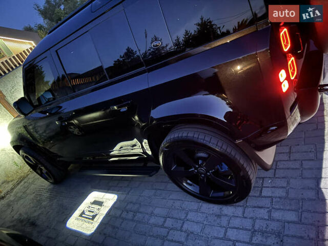 Черный Ленд Ровер Дефендер, объемом двигателя 3 л и пробегом 86 тыс. км за 81000 $, фото 42 на Automoto.ua