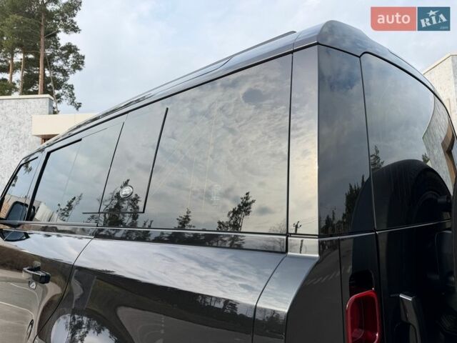 Черный Ленд Ровер Дефендер, объемом двигателя 3 л и пробегом 72 тыс. км за 75999 $, фото 70 на Automoto.ua