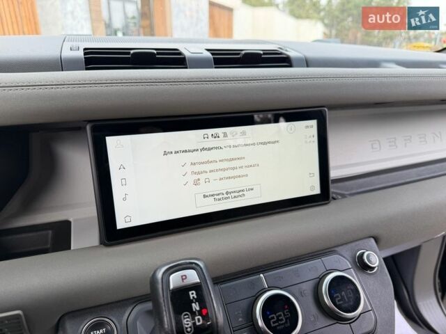 Черный Ленд Ровер Дефендер, объемом двигателя 3 л и пробегом 72 тыс. км за 75999 $, фото 154 на Automoto.ua