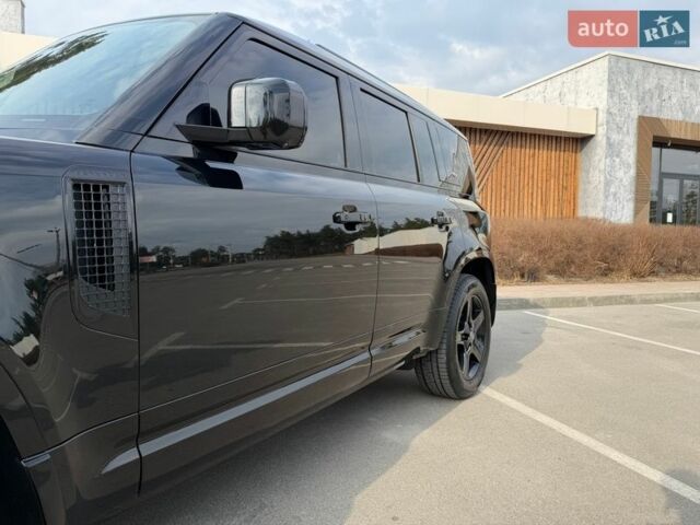 Черный Ленд Ровер Дефендер, объемом двигателя 3 л и пробегом 72 тыс. км за 75999 $, фото 42 на Automoto.ua