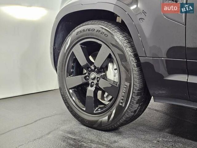 Черный Ленд Ровер Дефендер, объемом двигателя 3 л и пробегом 23 тыс. км за 99999 $, фото 47 на Automoto.ua