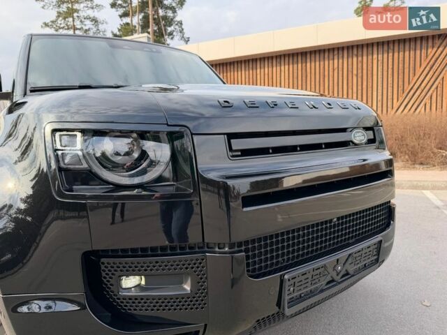 Черный Ленд Ровер Дефендер, объемом двигателя 3 л и пробегом 72 тыс. км за 75999 $, фото 5 на Automoto.ua