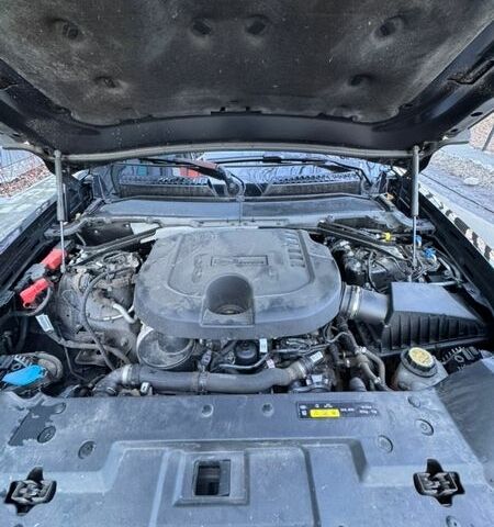 Чорний Ленд Ровер Дефендер, об'ємом двигуна 3 л та пробігом 110 тис. км за 62000 $, фото 18 на Automoto.ua