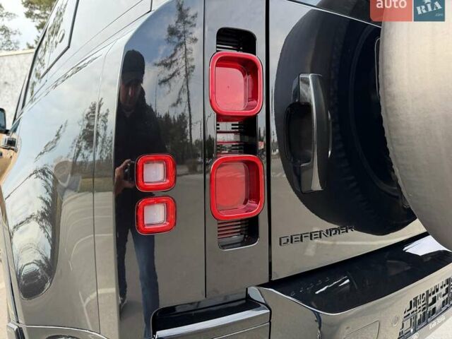 Черный Ленд Ровер Дефендер, объемом двигателя 3 л и пробегом 72 тыс. км за 75999 $, фото 71 на Automoto.ua