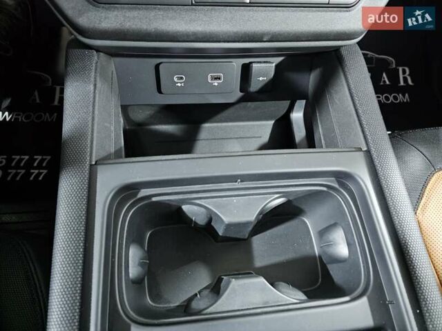 Черный Ленд Ровер Дефендер, объемом двигателя 3 л и пробегом 23 тыс. км за 99999 $, фото 33 на Automoto.ua