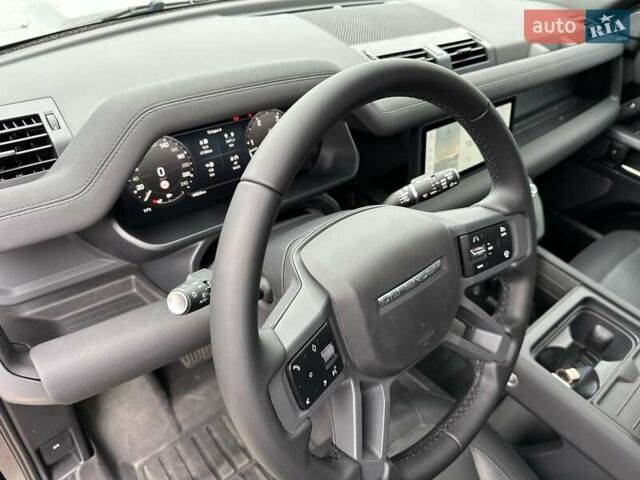 Черный Ленд Ровер Дефендер, объемом двигателя 3 л и пробегом 80 тыс. км за 84900 $, фото 16 на Automoto.ua