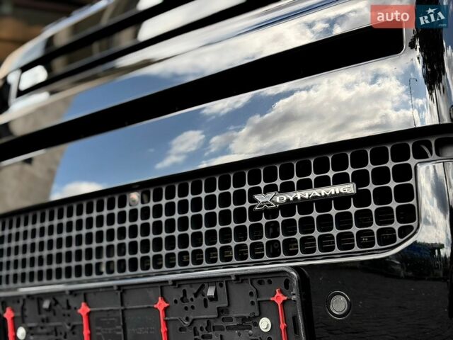 Черный Ленд Ровер Дефендер, объемом двигателя 3 л и пробегом 88 тыс. км за 83900 $, фото 6 на Automoto.ua