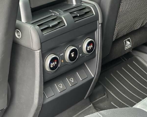 Черный Ленд Ровер Дефендер, объемом двигателя 3 л и пробегом 80 тыс. км за 84900 $, фото 21 на Automoto.ua