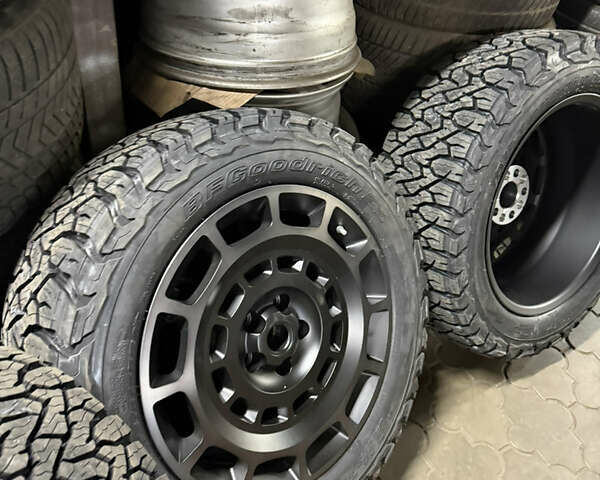 Черный Ленд Ровер Дефендер, объемом двигателя 5 л и пробегом 19 тыс. км за 138500 $, фото 10 на Automoto.ua