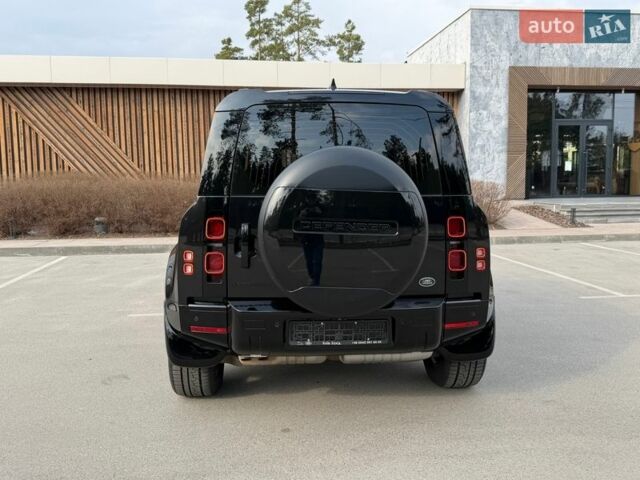 Черный Ленд Ровер Дефендер, объемом двигателя 3 л и пробегом 72 тыс. км за 75999 $, фото 77 на Automoto.ua