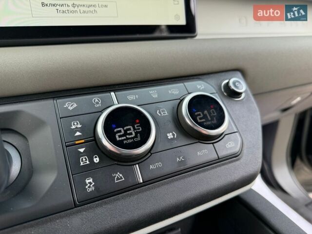 Черный Ленд Ровер Дефендер, объемом двигателя 3 л и пробегом 72 тыс. км за 75999 $, фото 153 на Automoto.ua