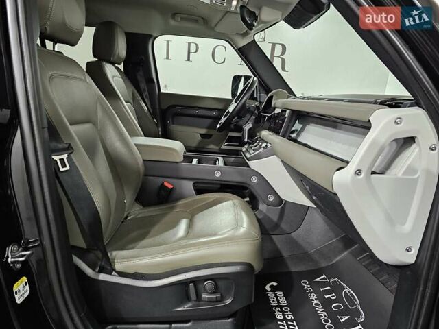 Черный Ленд Ровер Дефендер, объемом двигателя 3 л и пробегом 90 тыс. км за 72999 $, фото 15 на Automoto.ua