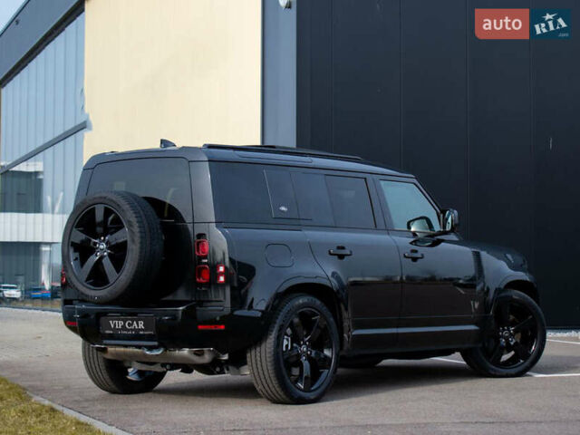 Черный Ленд Ровер Дефендер, объемом двигателя 3 л и пробегом 25 тыс. км за 99999 $, фото 3 на Automoto.ua