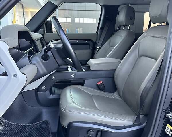 Ленд Ровер Дефендер 2022 в Киеве на Automoto.ua Черный Ленд Ровер Дефендер, объемом двигателя 3 л и пробегом 135 тыс. км за 70000 $, фото 13 на Automoto.ua