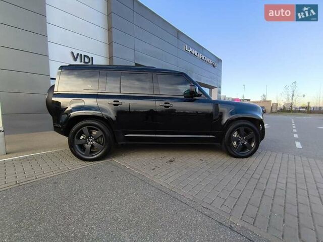 Черный Ленд Ровер Дефендер, объемом двигателя 3 л и пробегом 81 тыс. км за 85325 $, фото 9 на Automoto.ua