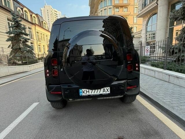 Чорний Ленд Ровер Дефендер, об'ємом двигуна 3 л та пробігом 108 тис. км за 75000 $, фото 6 на Automoto.ua