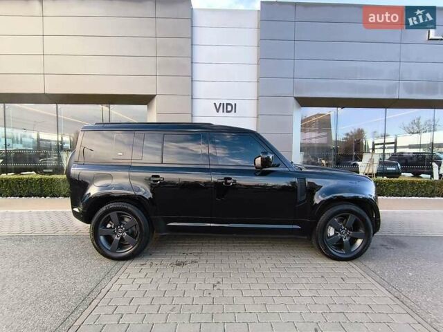 Черный Ленд Ровер Дефендер, объемом двигателя 3 л и пробегом 81 тыс. км за 85325 $, фото 10 на Automoto.ua