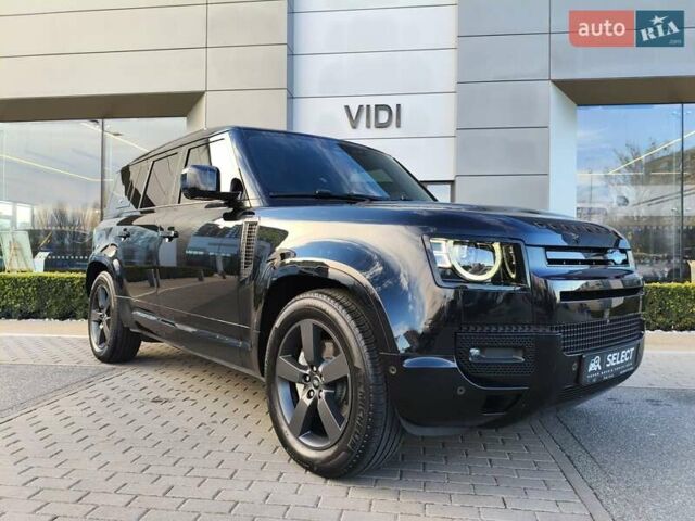 Черный Ленд Ровер Дефендер, объемом двигателя 3 л и пробегом 81 тыс. км за 85325 $, фото 6 на Automoto.ua