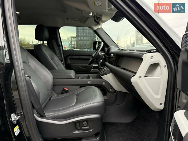 Черный Ленд Ровер Дефендер, объемом двигателя 3 л и пробегом 21 тыс. км за 87000 $, фото 31 на Automoto.ua