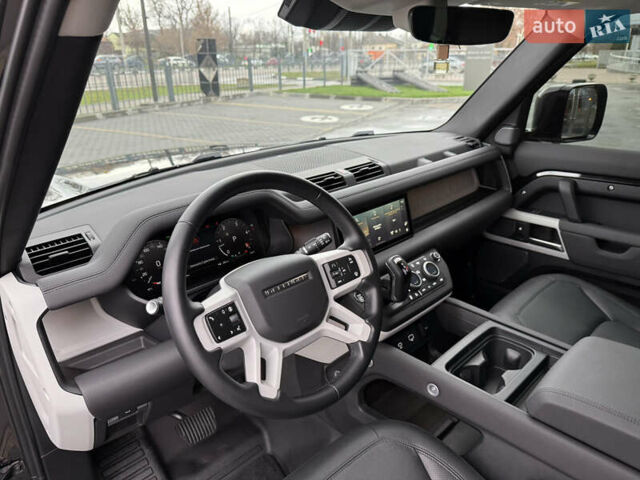 Черный Ленд Ровер Дефендер, объемом двигателя 3 л и пробегом 21 тыс. км за 87000 $, фото 17 на Automoto.ua