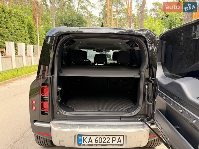 Чорний Ленд Ровер Дефендер, об'ємом двигуна 3 л та пробігом 13 тис. км за 88700 $, фото 110 на Automoto.ua