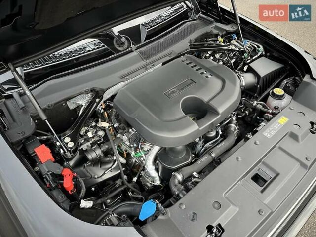 Чорний Ленд Ровер Дефендер, об'ємом двигуна 3 л та пробігом 14 тис. км за 112500 $, фото 35 на Automoto.ua