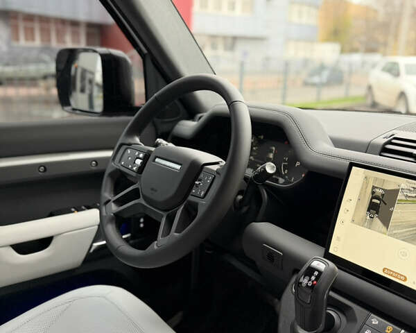 Черный Ленд Ровер Дефендер, объемом двигателя 3 л и пробегом 26 тыс. км за 97000 $, фото 31 на Automoto.ua