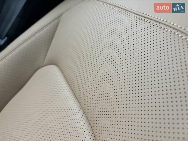 Черный Ленд Ровер Дефендер, объемом двигателя 3 л и пробегом 1 тыс. км за 125222 $, фото 43 на Automoto.ua