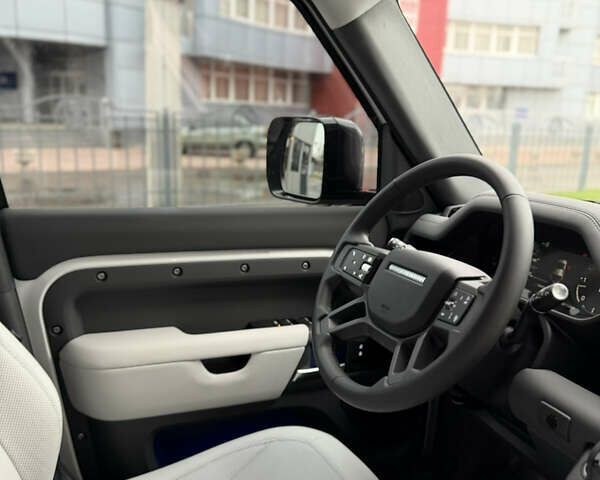 Черный Ленд Ровер Дефендер, объемом двигателя 3 л и пробегом 26 тыс. км за 97000 $, фото 32 на Automoto.ua