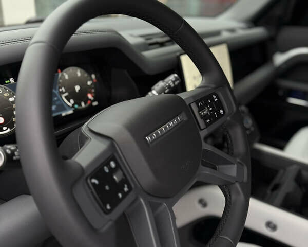 Черный Ленд Ровер Дефендер, объемом двигателя 3 л и пробегом 26 тыс. км за 97000 $, фото 23 на Automoto.ua