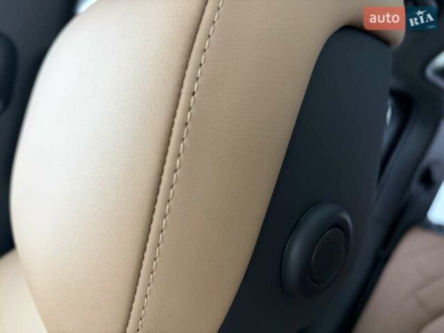 Черный Ленд Ровер Дефендер, объемом двигателя 3 л и пробегом 1 тыс. км за 125222 $, фото 44 на Automoto.ua