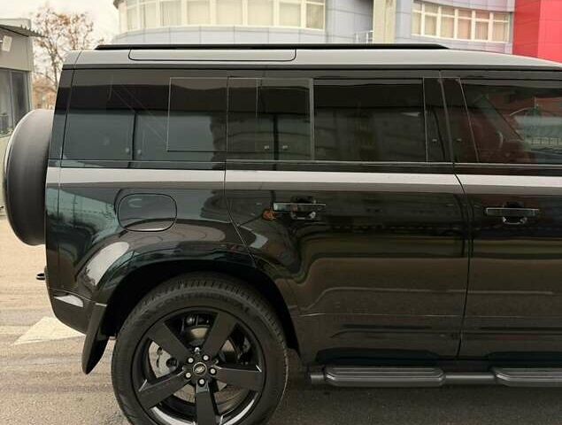 Черный Ленд Ровер Дефендер, объемом двигателя 3 л и пробегом 26 тыс. км за 97000 $, фото 13 на Automoto.ua