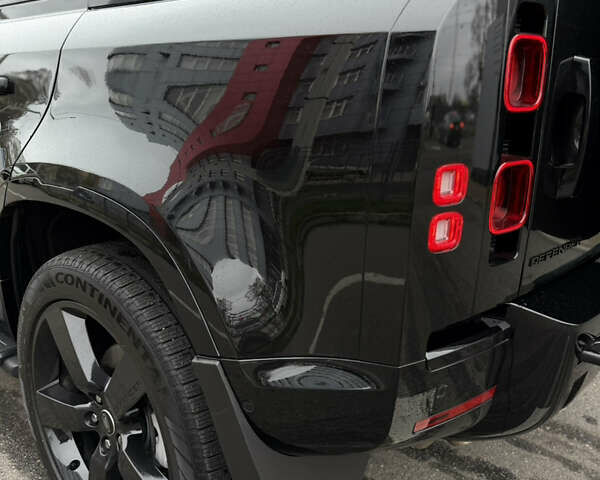 Чорний Ленд Ровер Дефендер, об'ємом двигуна 3 л та пробігом 18 тис. км за 109000 $, фото 18 на Automoto.ua