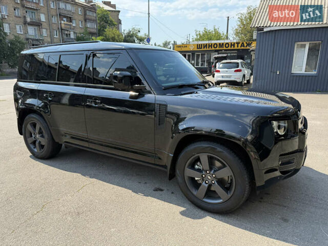 Чорний Ленд Ровер Дефендер, об'ємом двигуна 3 л та пробігом 16 тис. км за 112222 $, фото 6 на Automoto.ua