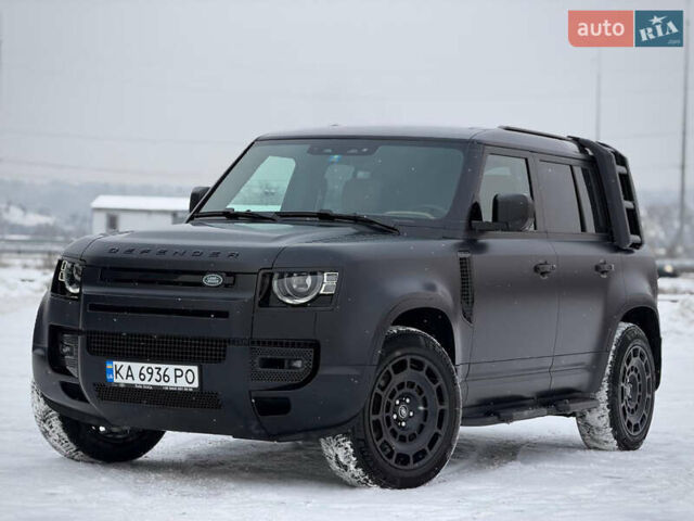 Черный Ленд Ровер Дефендер, объемом двигателя 3 л и пробегом 19 тыс. км за 135000 $, фото 3 на Automoto.ua