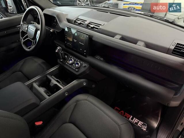 Чорний Ленд Ровер Дефендер, об'ємом двигуна 3 л та пробігом 7 тис. км за 102500 $, фото 64 на Automoto.ua