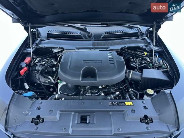 Чорний Ленд Ровер Дефендер, об'ємом двигуна 3 л та пробігом 17 тис. км за 117900 $, фото 35 на Automoto.ua