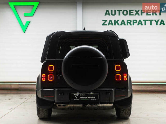 Чорний Ленд Ровер Дефендер, об'ємом двигуна 3 л та пробігом 23 тис. км за 135000 $, фото 19 на Automoto.ua