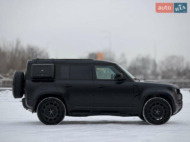 Черный Ленд Ровер Дефендер, объемом двигателя 3 л и пробегом 19 тыс. км за 135000 $, фото 33 на Automoto.ua
