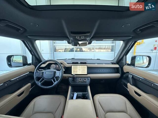 Чорний Ленд Ровер Дефендер, об'ємом двигуна 3 л та пробігом 17 тис. км за 117900 $, фото 24 на Automoto.ua