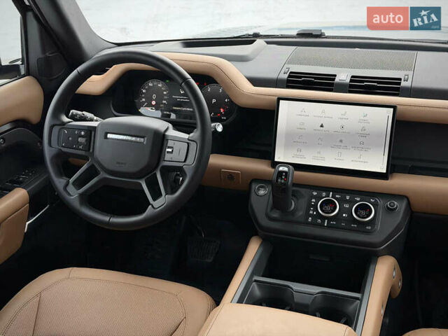 Черный Ленд Ровер Дефендер, объемом двигателя 3 л и пробегом 19 тыс. км за 135000 $, фото 59 на Automoto.ua