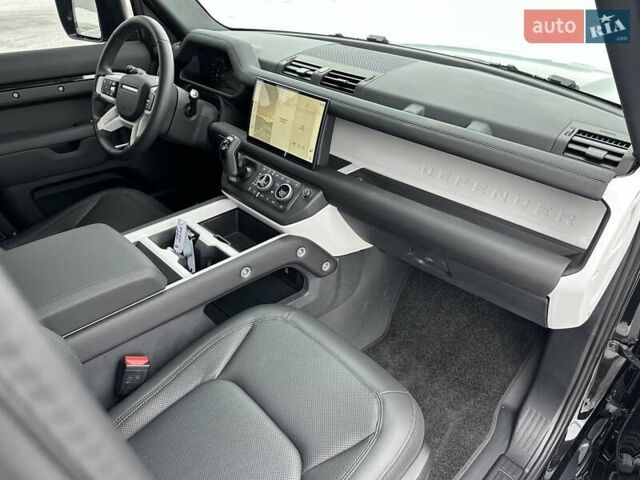 Черный Ленд Ровер Дефендер, объемом двигателя 3 л и пробегом 11 тыс. км за 86500 $, фото 28 на Automoto.ua