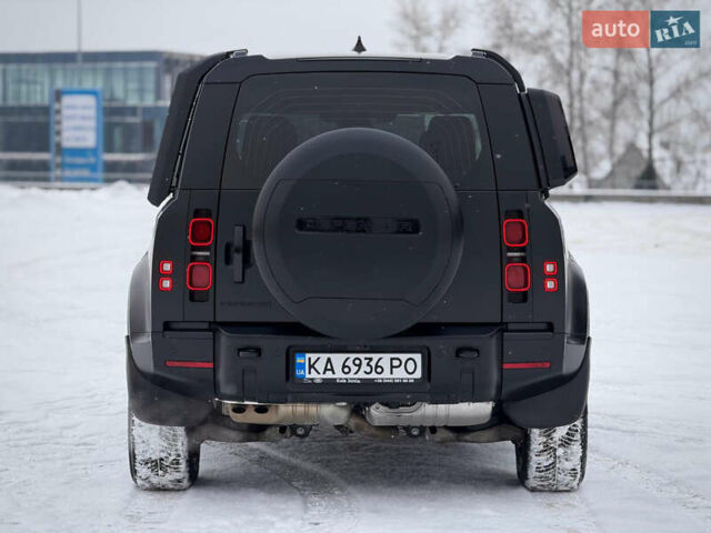 Черный Ленд Ровер Дефендер, объемом двигателя 3 л и пробегом 19 тыс. км за 135000 $, фото 31 на Automoto.ua