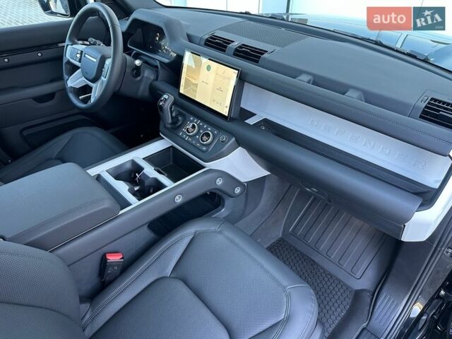 Чорний Ленд Ровер Дефендер, об'ємом двигуна 3 л та пробігом 7 тис. км за 86900 $, фото 28 на Automoto.ua