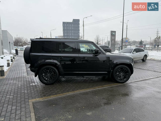 Черный Ленд Ровер Дефендер, объемом двигателя 3 л и пробегом 16 тыс. км за 118000 $, фото 3 на Automoto.ua