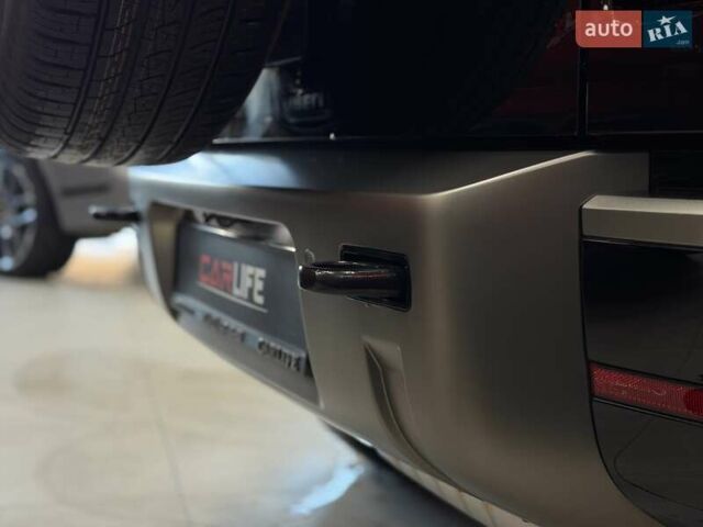 Чорний Ленд Ровер Дефендер, об'ємом двигуна 3 л та пробігом 7 тис. км за 102500 $, фото 27 на Automoto.ua